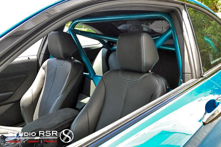 StudioRSR BMW 2-Series roll cage / roll bar